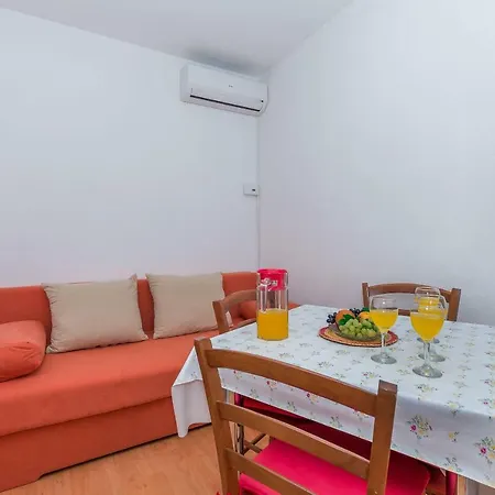 Apartments Kristina Omiš Extérieur photo